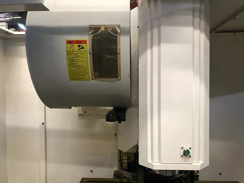 Фрезерный обрабатывающий центр 3-осевой KMT KVL850B