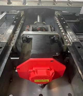 Вертикальный обрабатывающий центр KVL 1361A (VMC 1160B), 4-оси (BT-40,CTS20bar)