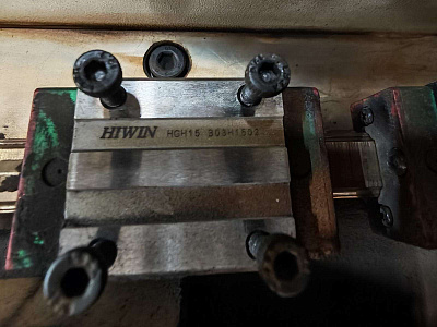 Подшипник линейный оси Х для KMT 3015 L1