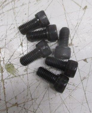 Винт крепления 4-кулачкового патрона для VDLS-850