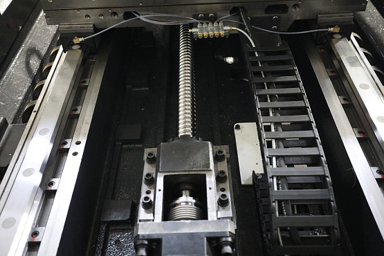 Горизонтальный обрабатывающий центр KHM 63