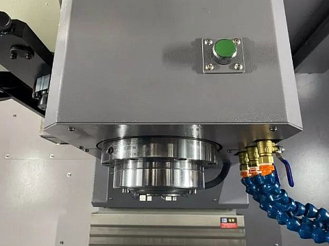 Вертикальный обрабатывающий центр KVL 1260A (VMC1060B)  3+2