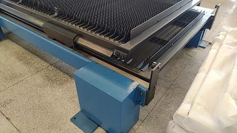 Автоматизированный комплекс лазерной резки КМТ HLS 4020