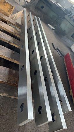 Нож нижний для станка KSM4*2500