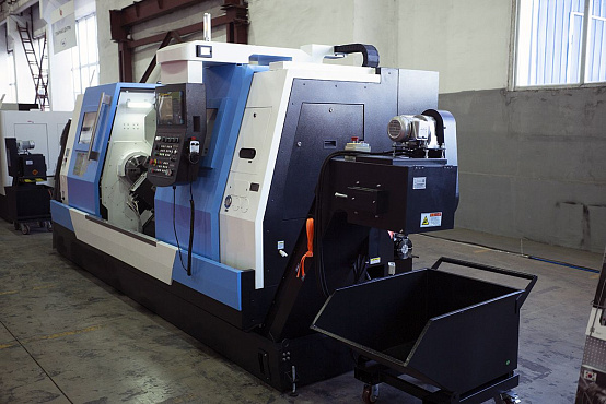 Токарный станок с наклонной станиной KTL 65/1000