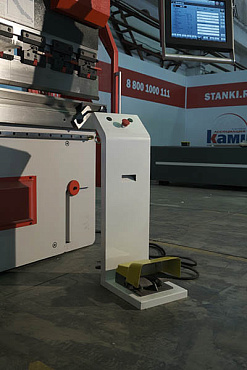 Синхронизированный гидравлический листогибочный пресс KPH 125-3200